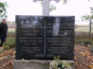 Kannenberg, Kreis Saatzig, Pommern - Monumento das antigas lápides da Prússia